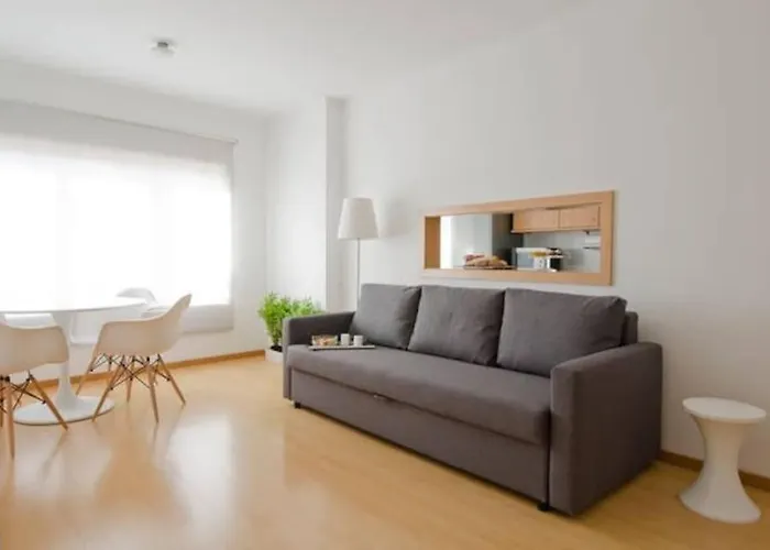 New Home Office - Free Wifi & Parking - Self Check-In - Daikin Airco