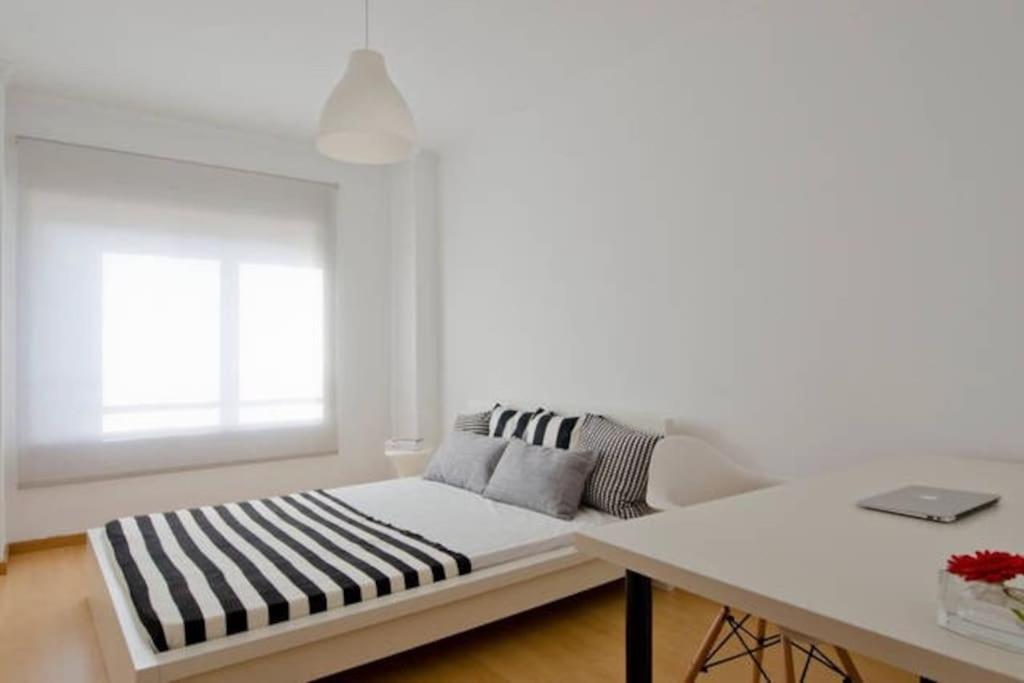Apartment New Office - Free Wifi & Parking - Self Check-in - Daikin Airco Lisbon